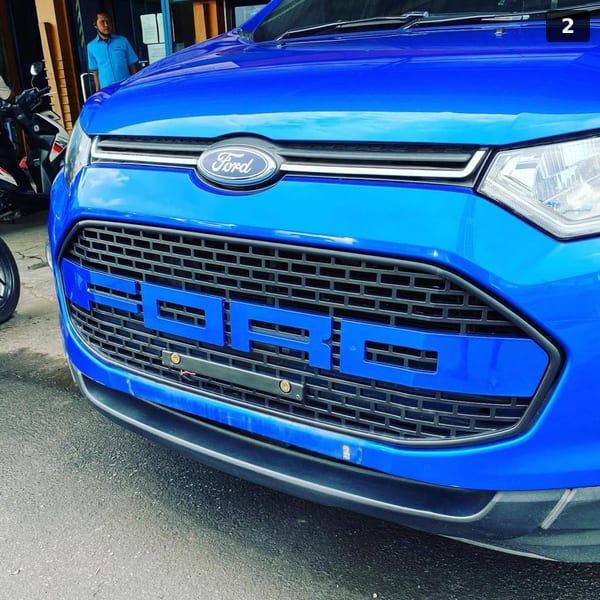 Ford EcoSport modified grill — biru metalik